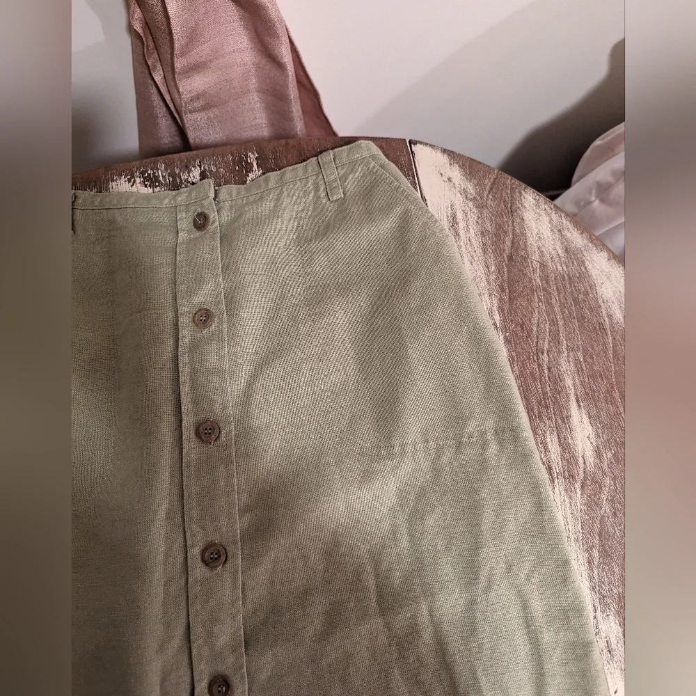 Lizsport‎ Olive green linen skirt size small (Liz Sport).